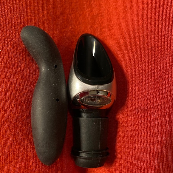 4 Bar tools: strainer, pourer, aerator, stopper - Picture 12 of 13